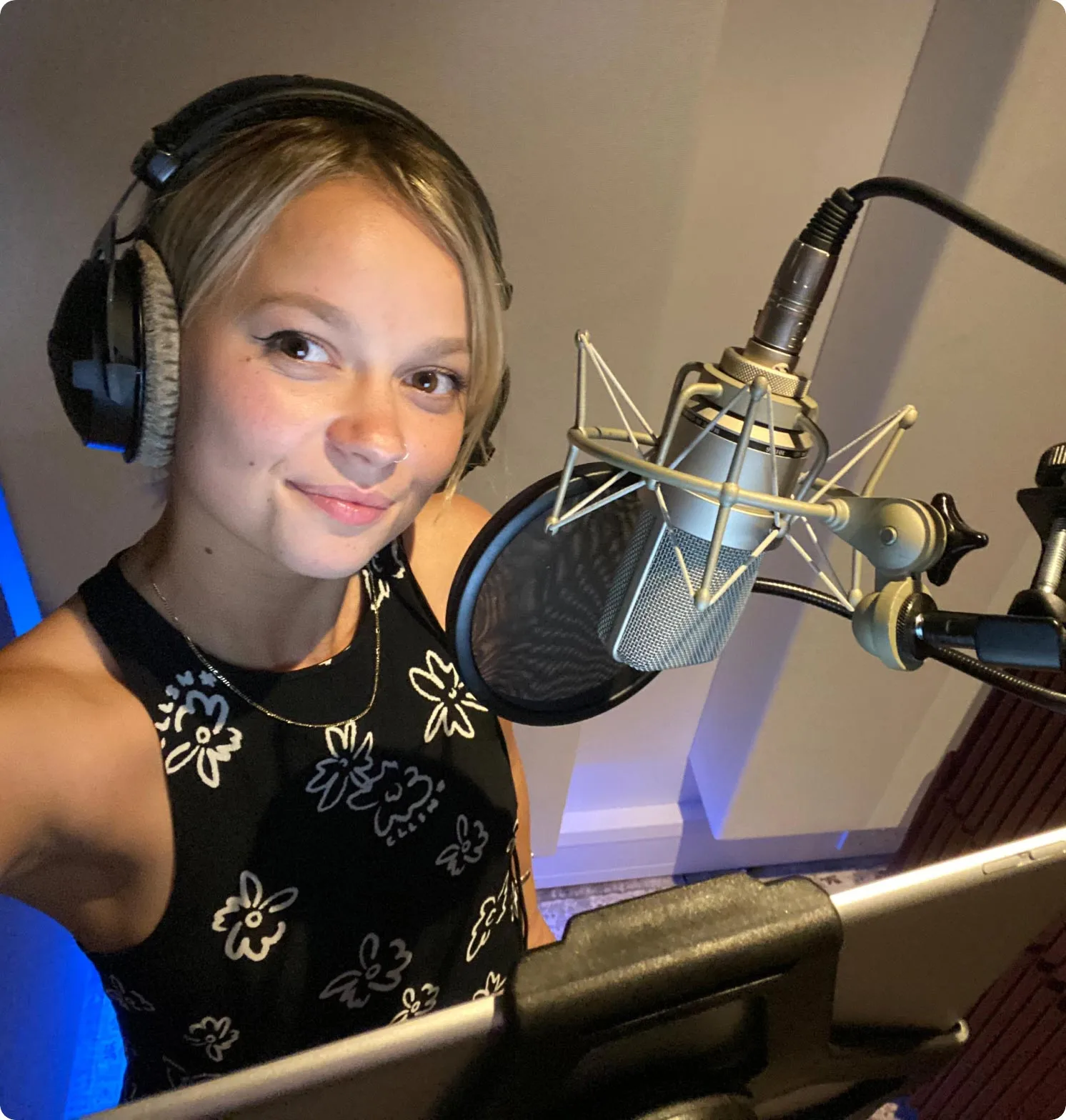 Ellie Duckles in recording studio