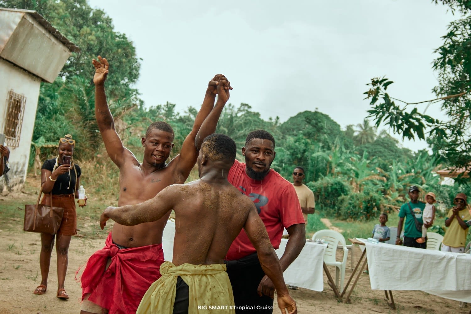 tropical cruise images at jebale island Douala  10