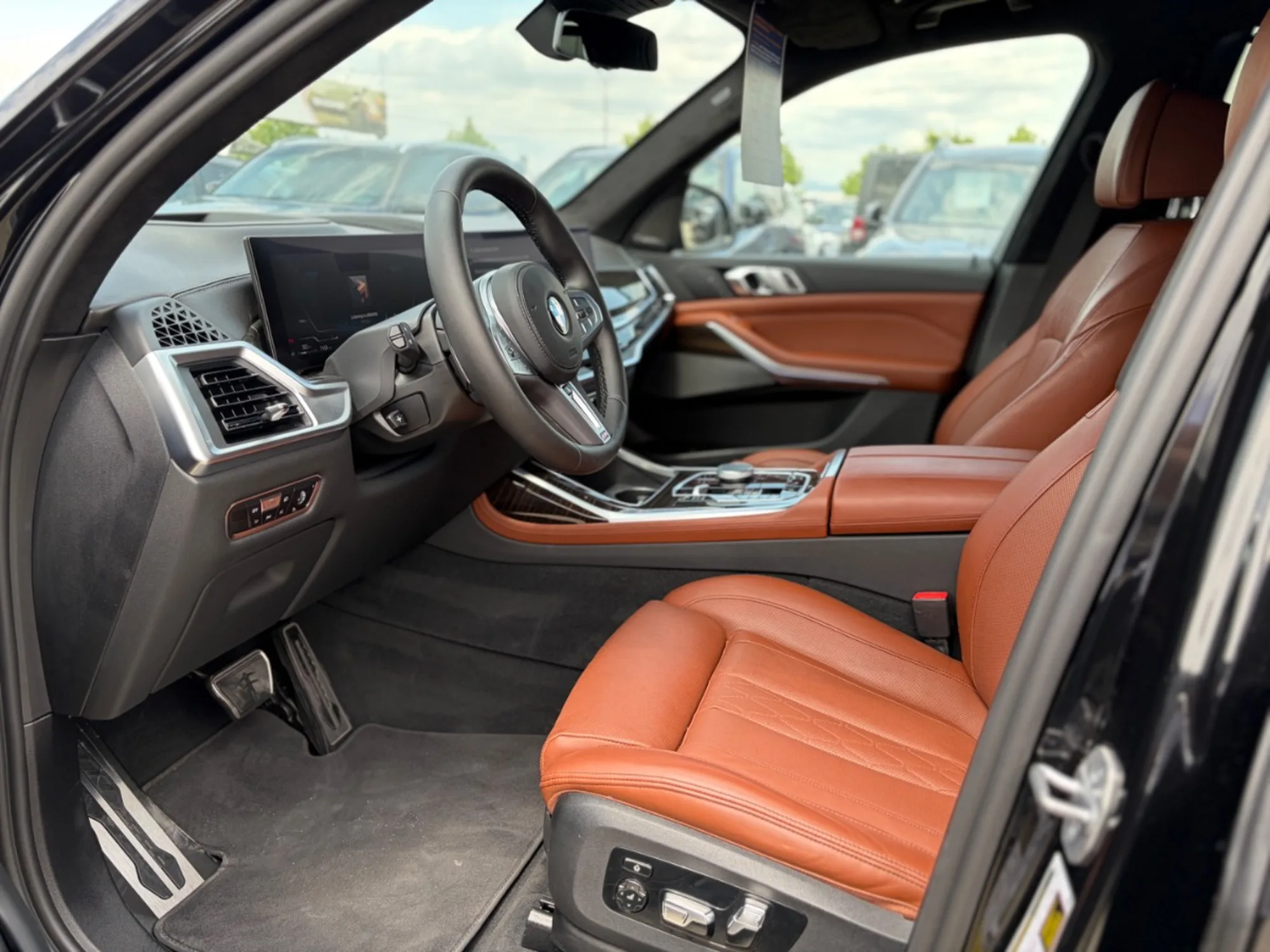 BMW X7 2023 — სურათი 9