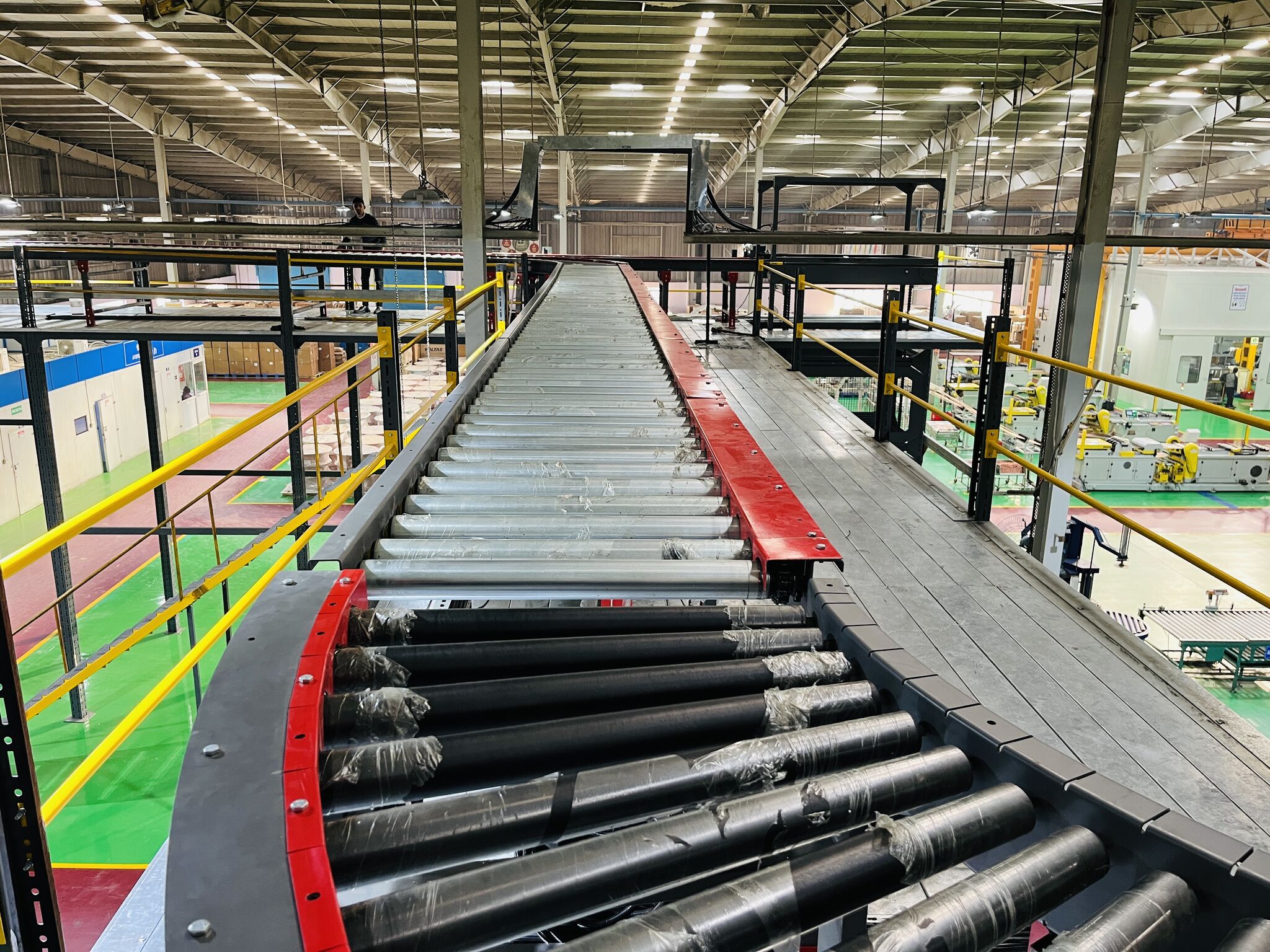 <p>Conveyor roller systems are indispensable tools
