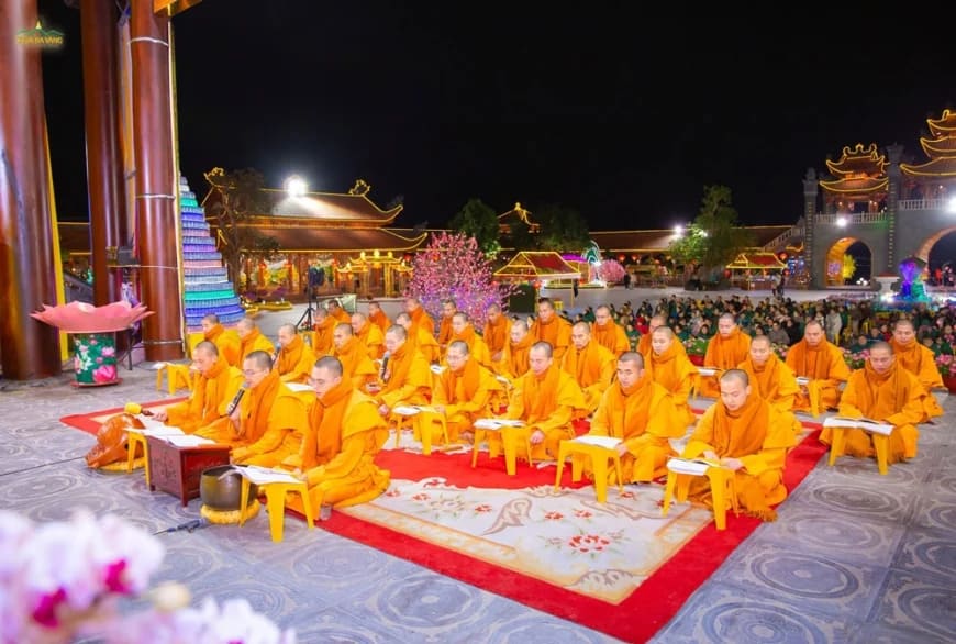 Cách hành trì và tụng kinh Dược Sư để tiêu trừ ách nạn, thọ mạng kéo dài