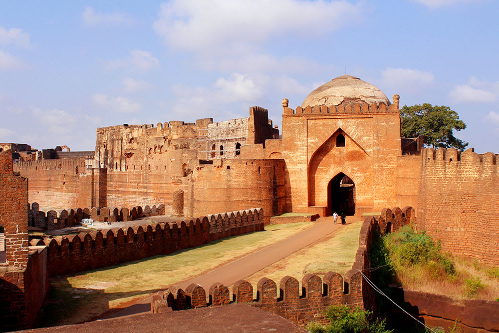 5 Most Popular Forts in Maharashtra to Explore Historical Travel ...