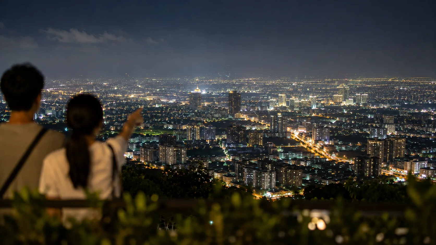 台中夜景推薦｜望高寮、秋紅谷與市區夜景怎麼選？
