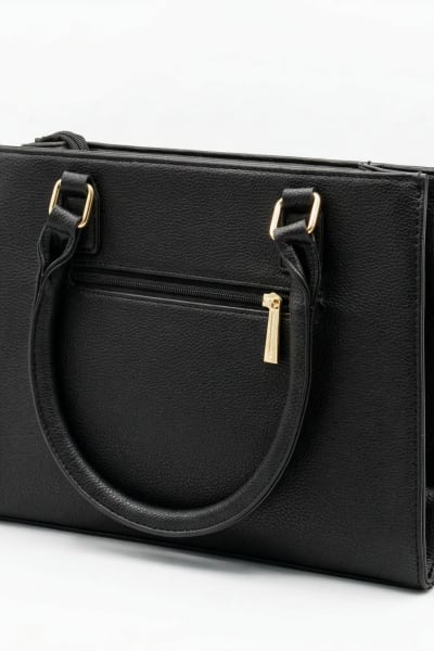 Bolsa com Pingente Preto
