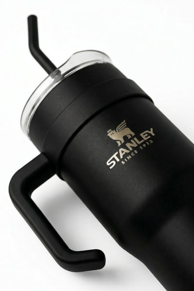Copo Térmico com Alça e Canudo – Stanley
