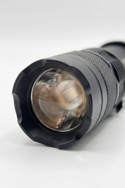 Lanterna LED de Alumínio – F. Vitoria A.F-8468 Preto