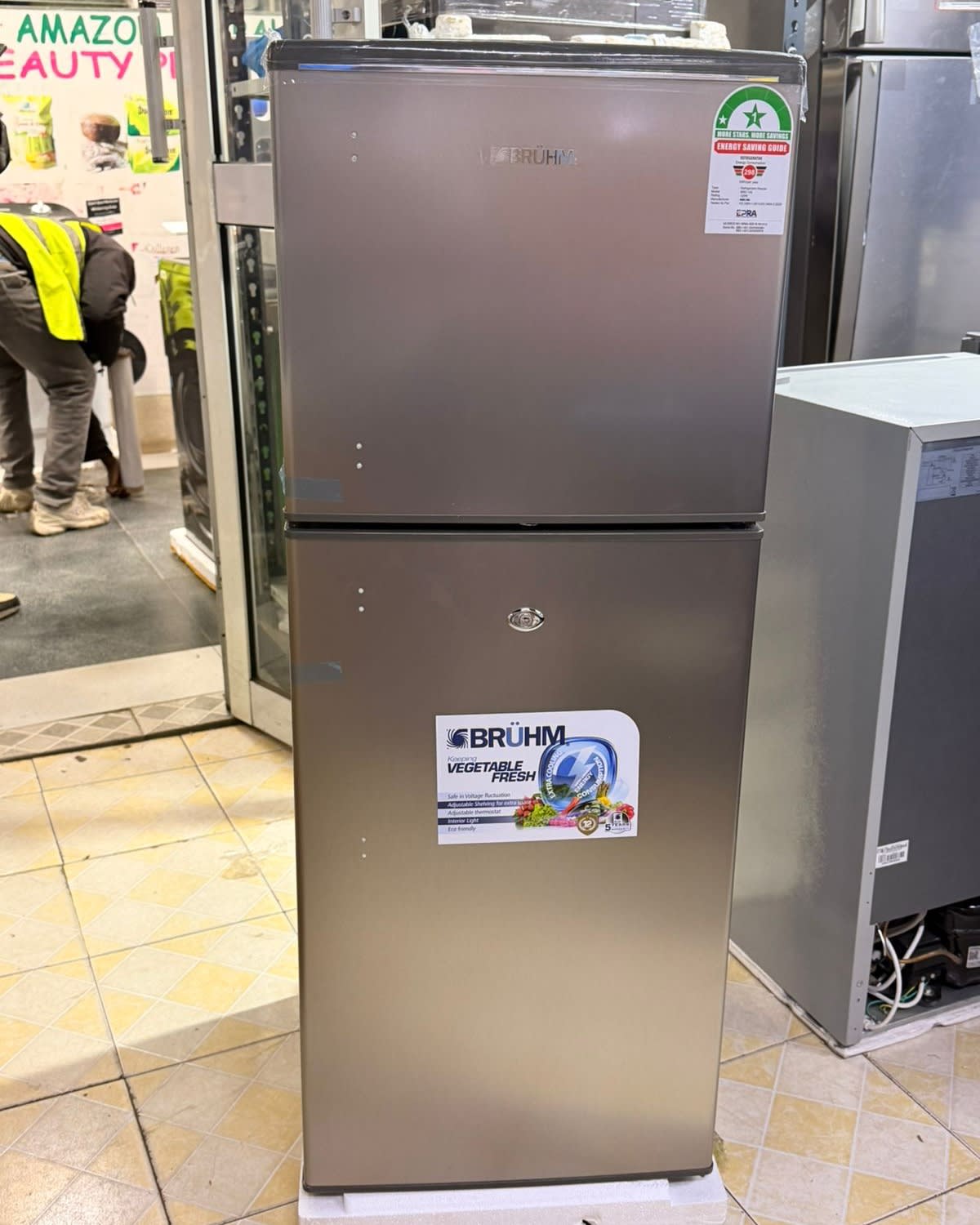 Bruhm 198l no frost fridge