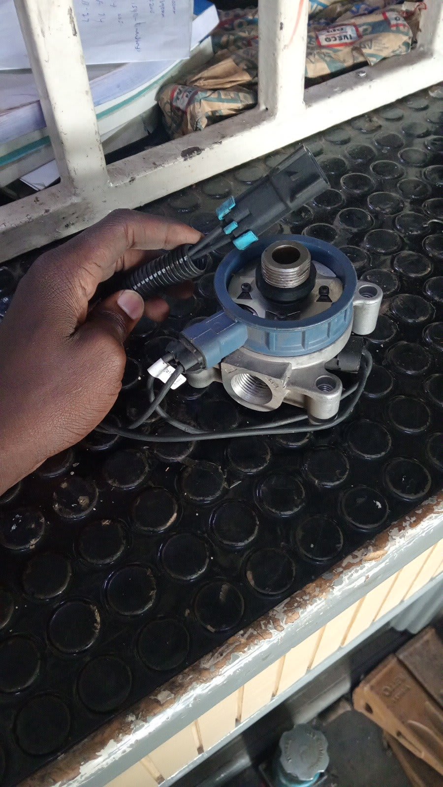 Diesel Fuel Filter Head Assembly With Electric Fuel Primer / Heater & Sensor Harness