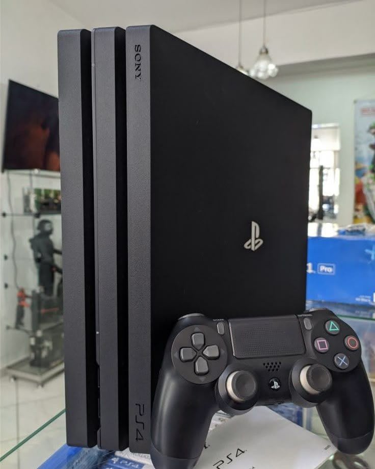 Sony Playstation 4 33000/=