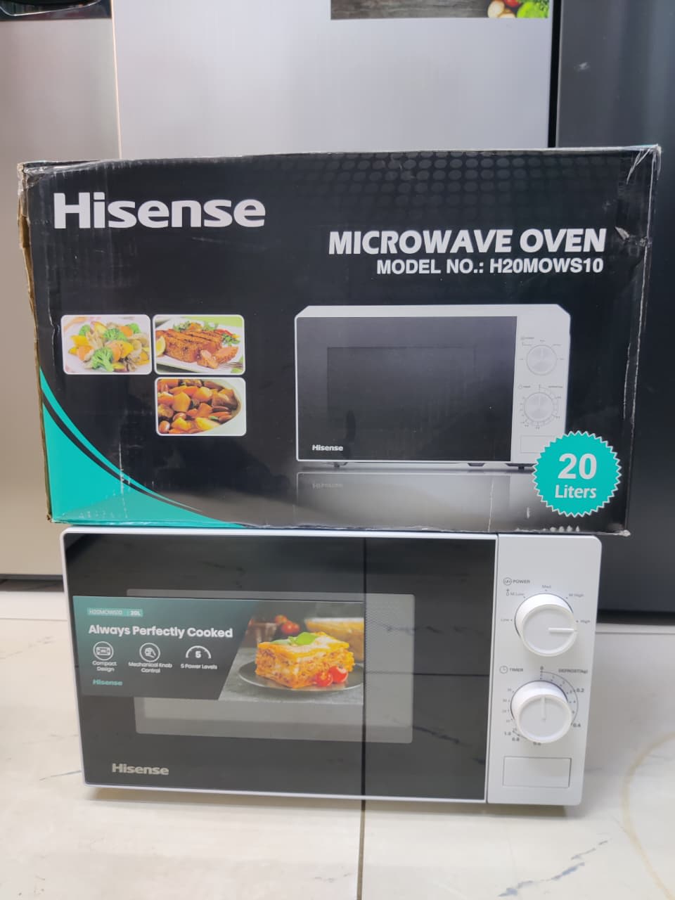 Hisense 20L Manual Microwave Oven (Silver / Black)