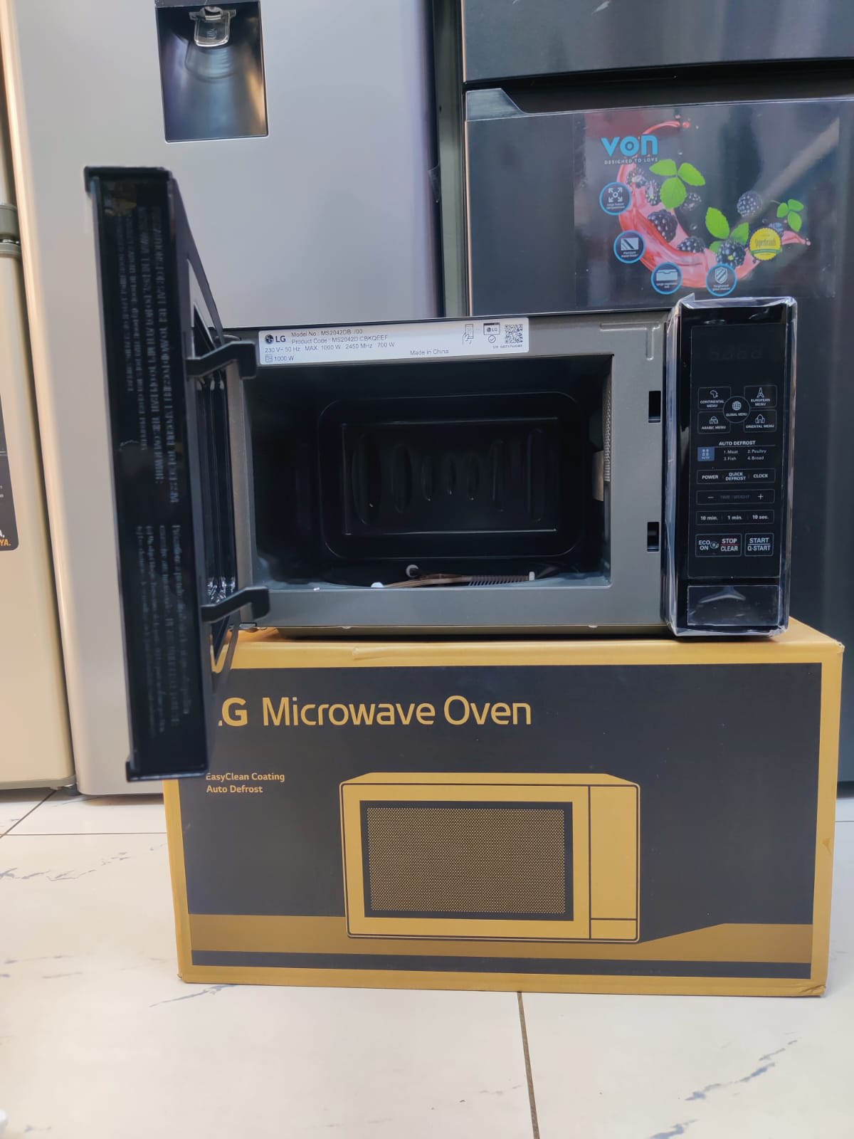 LG 20L NeoChef Digital Solo Microwave Oven (MS2042DB - Black)