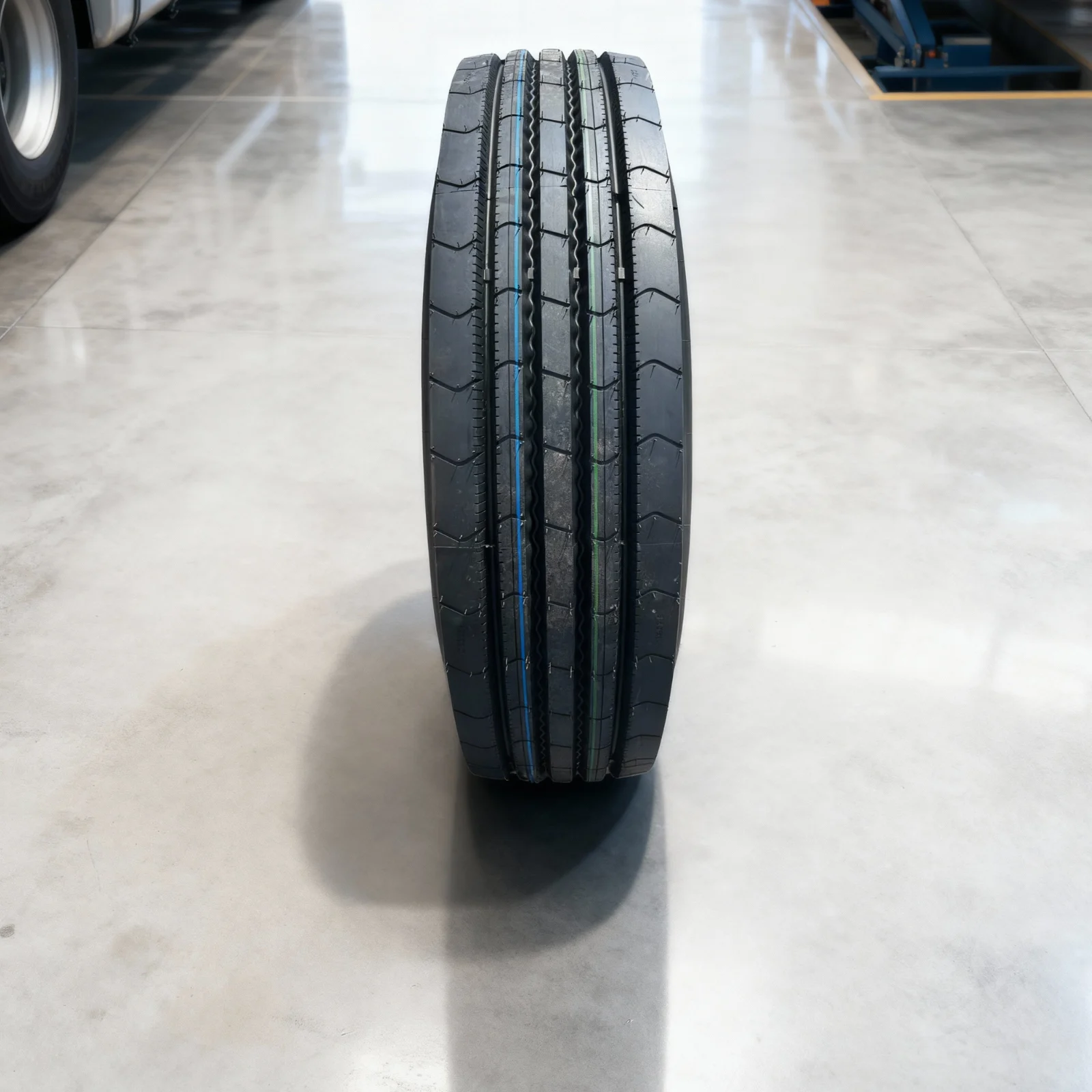 Xfinity Royal Eco 11R22.5 Side Profile - 18 Ply Rating Heavy Duty Detail.
