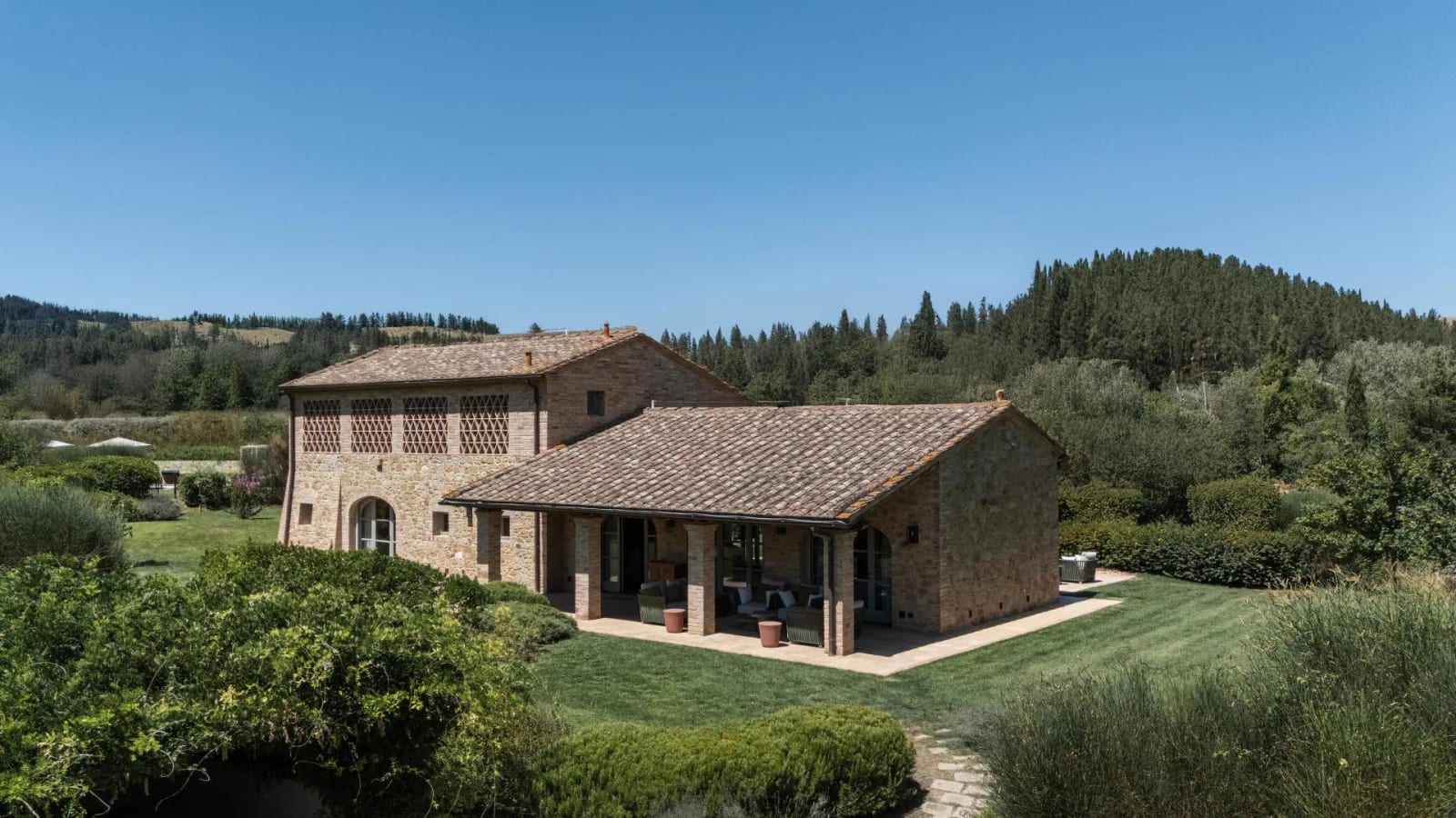 Il Fienile, Castelfalfi