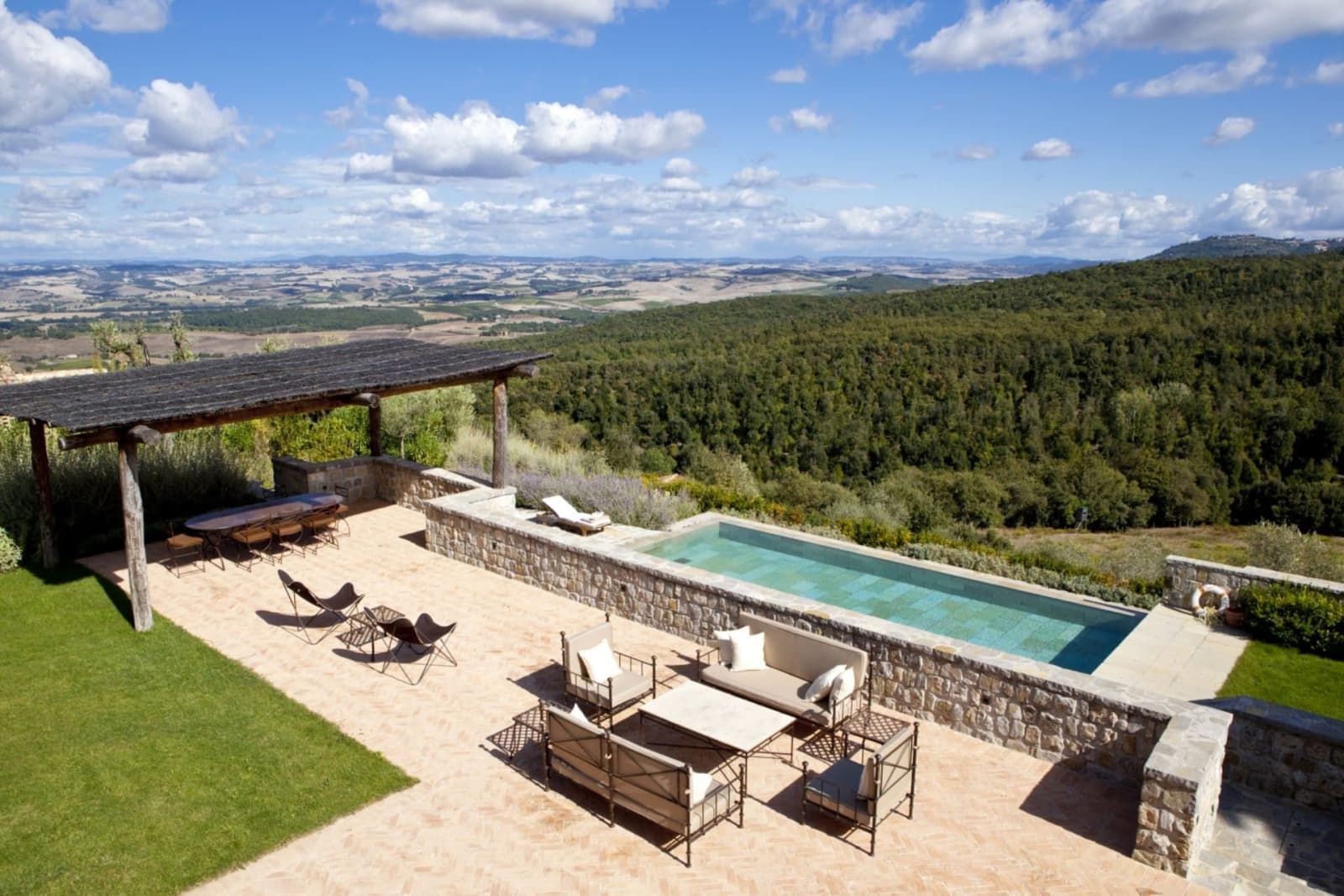 Villa Oliviera in Castiglion del Bosco, Tuscany, photograph 9 of 18