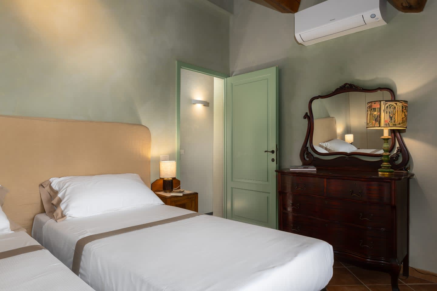 Casale Olivaio — a bedroom