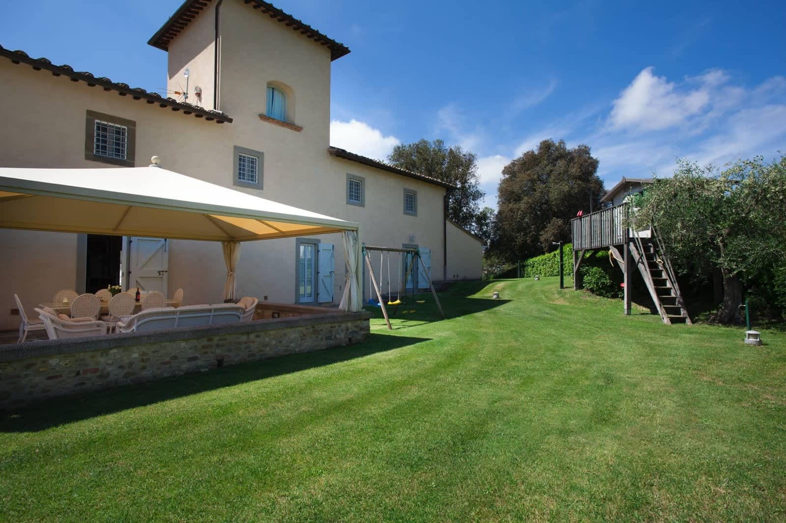 Villa Fornacella — the lawn and the villa