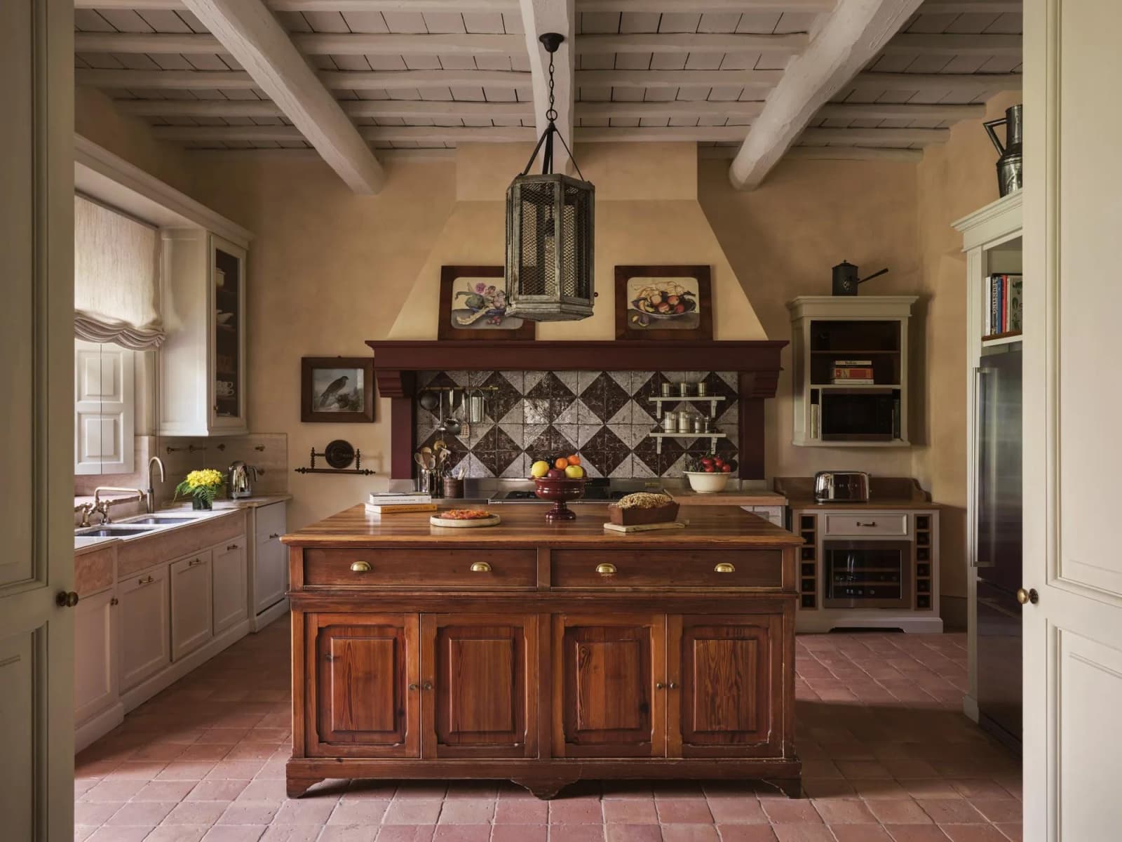 Villa Biondi in Castiglion del Bosco, Tuscany, photograph 2 of 20