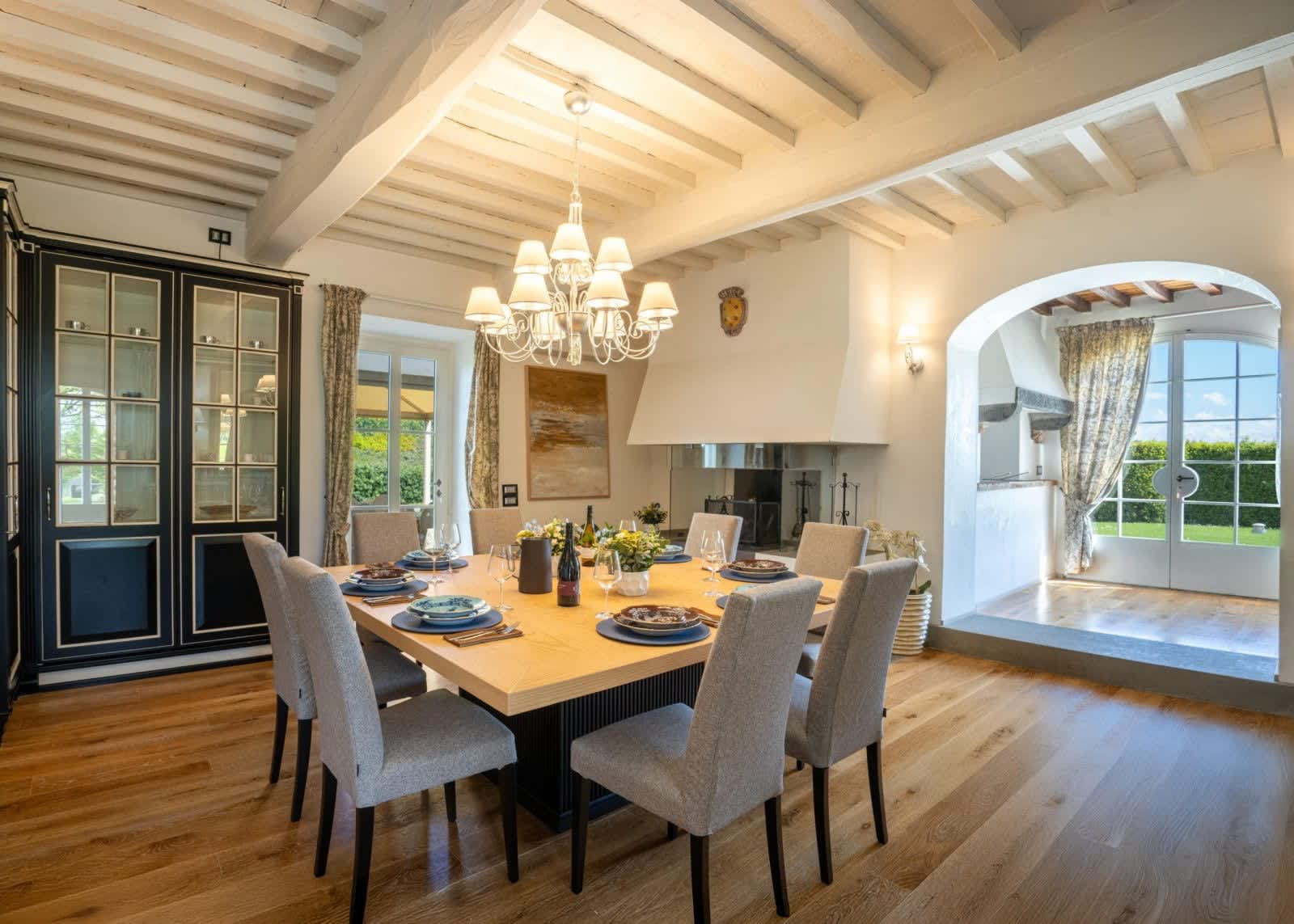 Villa Fornacella — the dining room with its fireplace