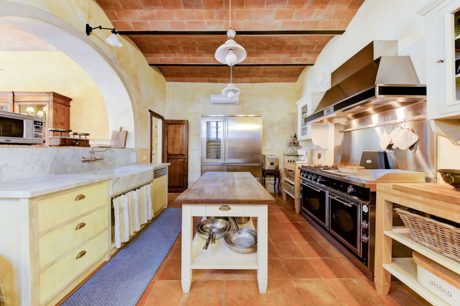 Villa Elle in Siena, Tuscany, photograph 8 of 65