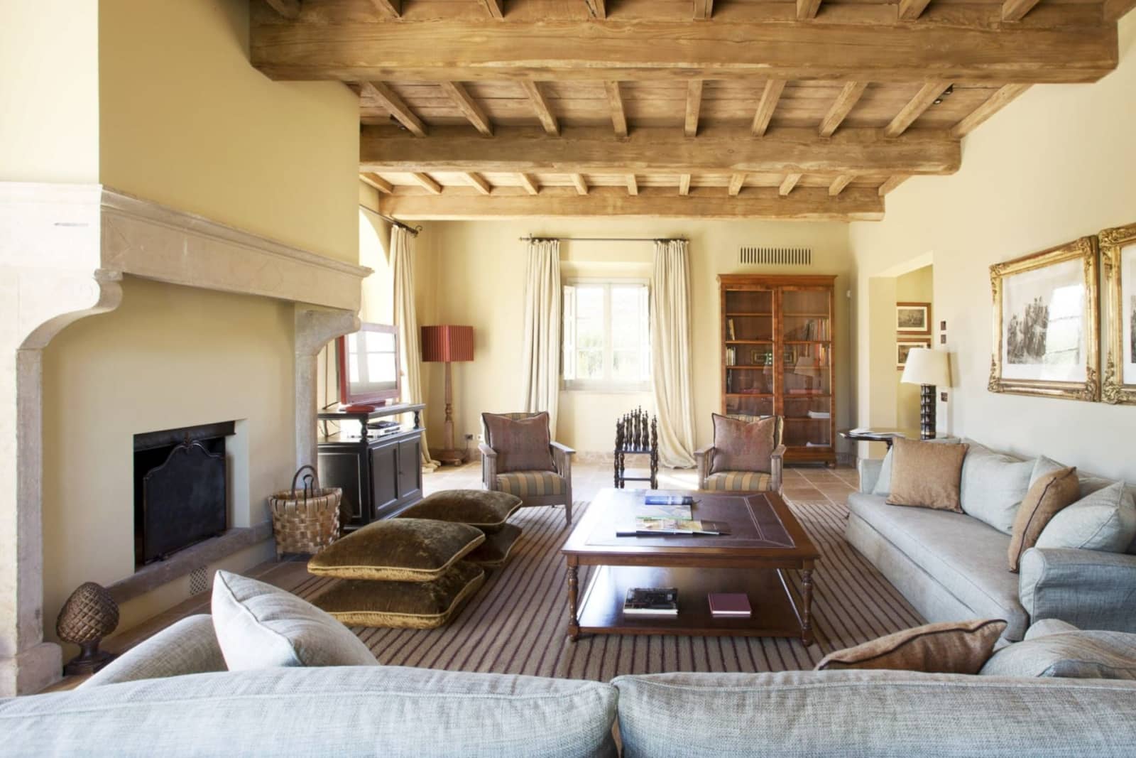 Villa Casa del Fiume in Castiglion del Bosco, Tuscany, photograph 11 of 22