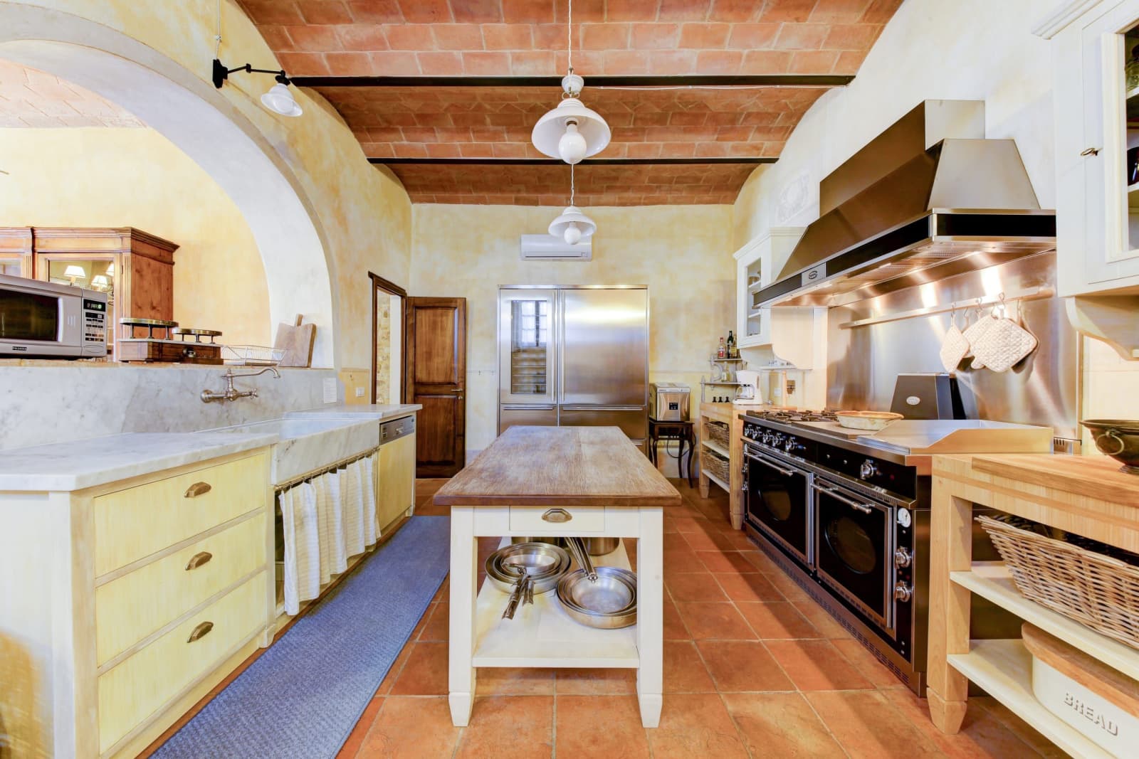 Villa Elle in Siena, Tuscany, photograph 19 of 65