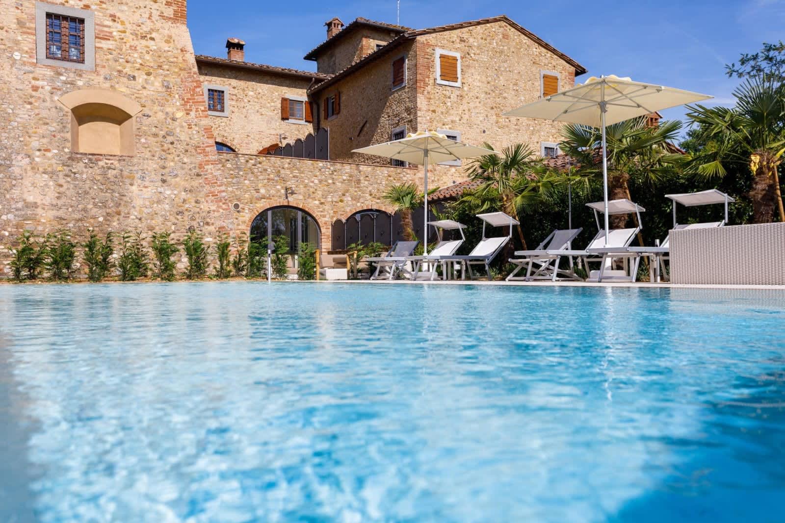 Podere Pianoro — the pool and the villa