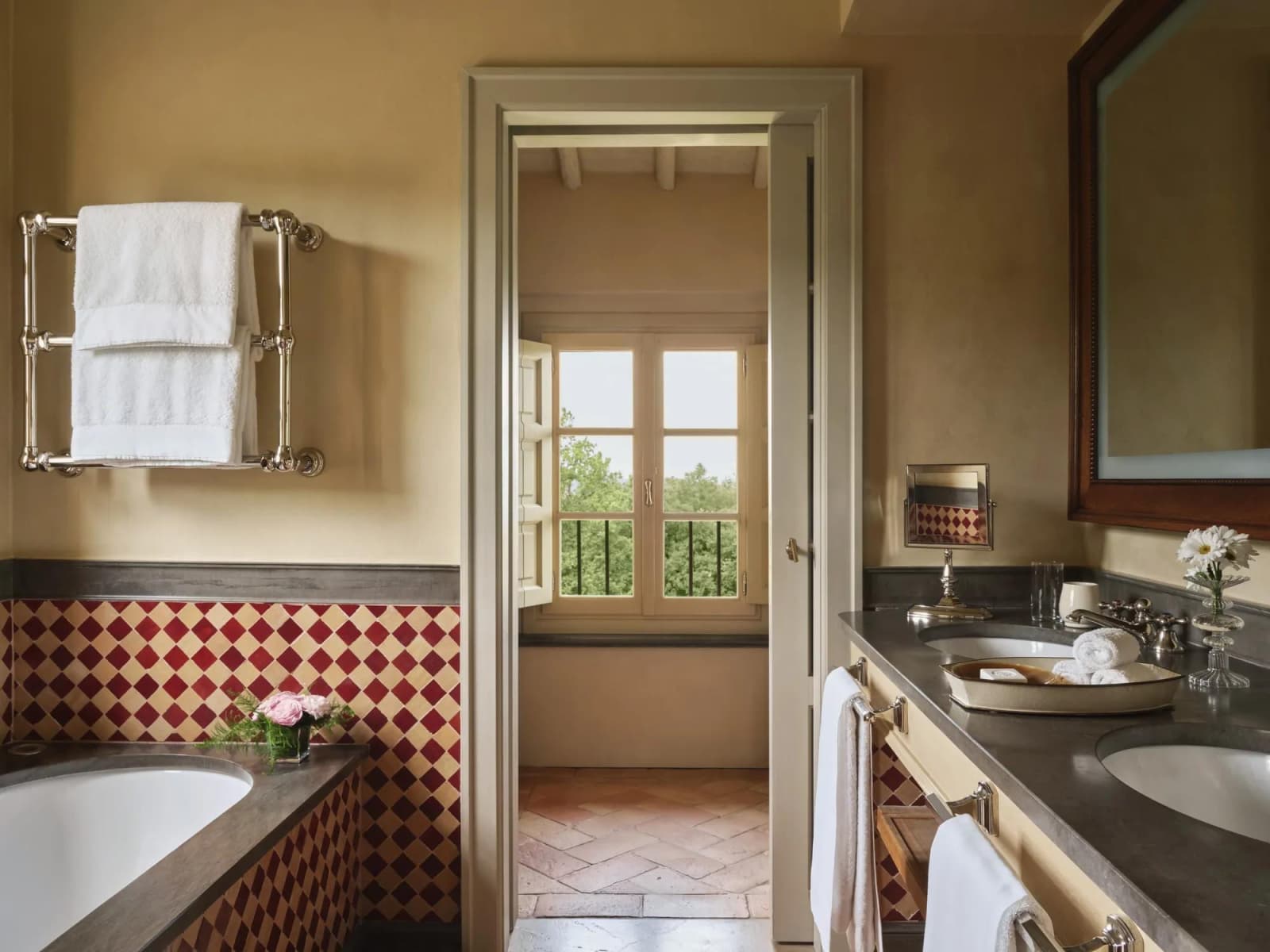 Villa Alba in Castiglion del Bosco, Tuscany, photograph 6 of 6