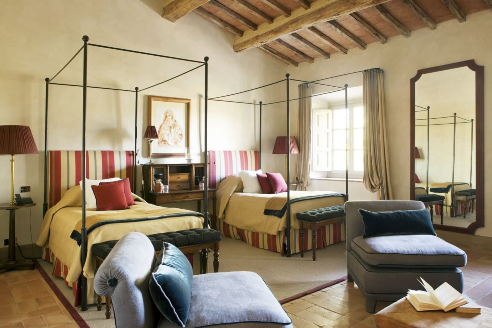 Villa Biondi in Castiglion del Bosco, Tuscany, photograph 18 of 20
