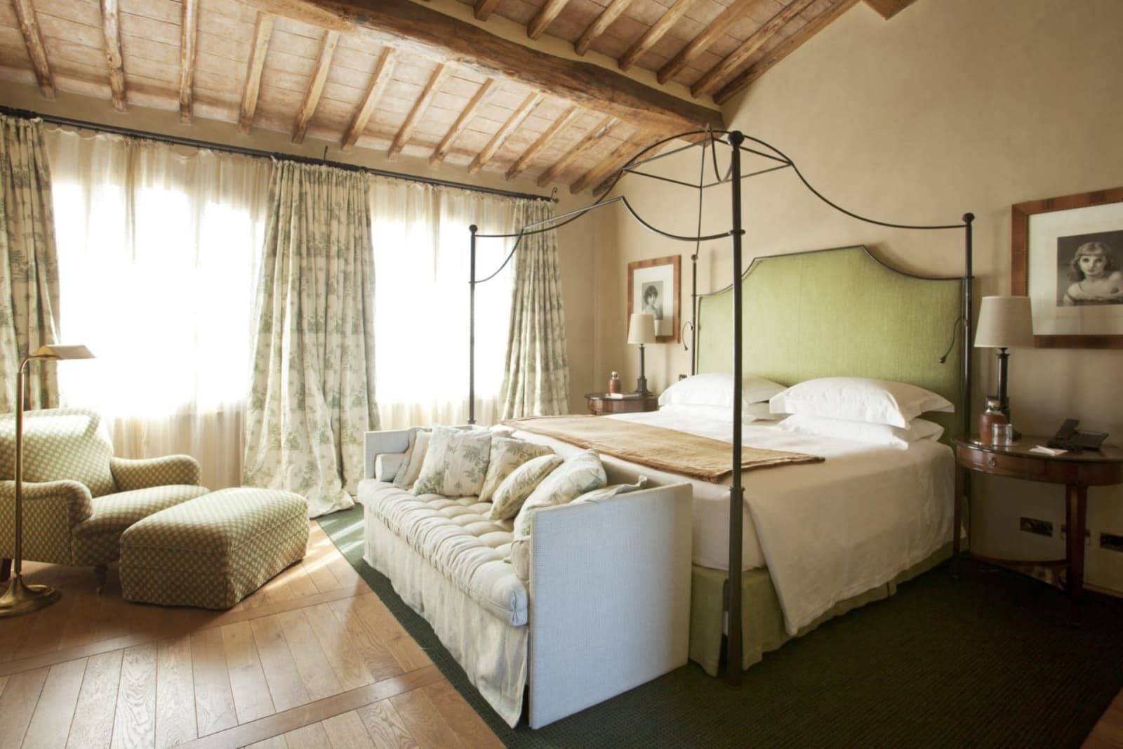 Villa Gauggiole in Castiglion del Bosco, Tuscany, photograph 22 of 24