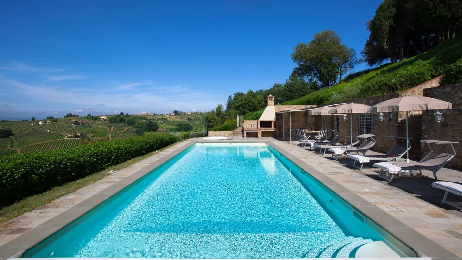 Villa Fornacella — the pool deck