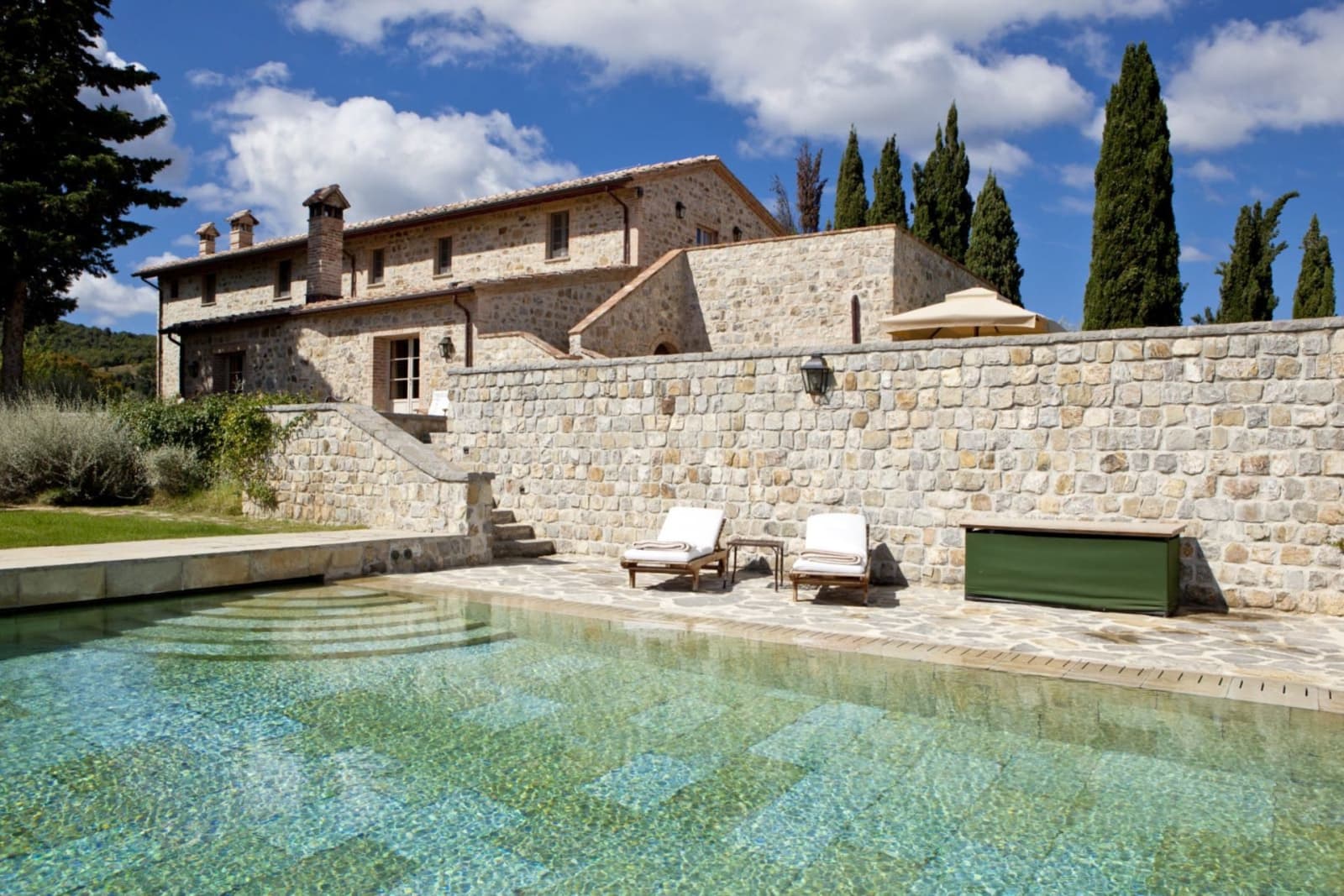 Villa Oliviera in Castiglion del Bosco, Tuscany, photograph 8 of 18