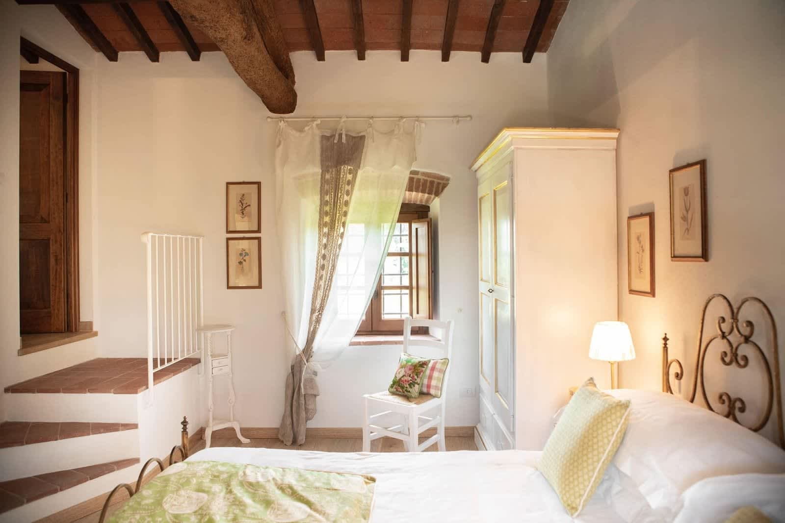 Podere Pianoro — the Peonia bedroom