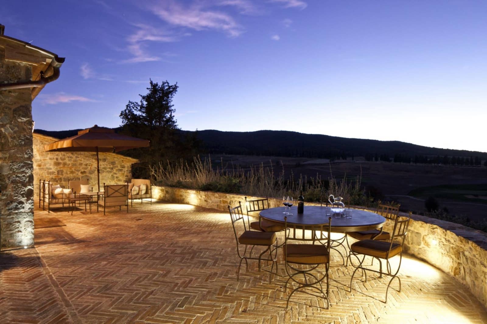 Villa Sant'Anna in Castiglion del Bosco, Tuscany, photograph 8 of 19