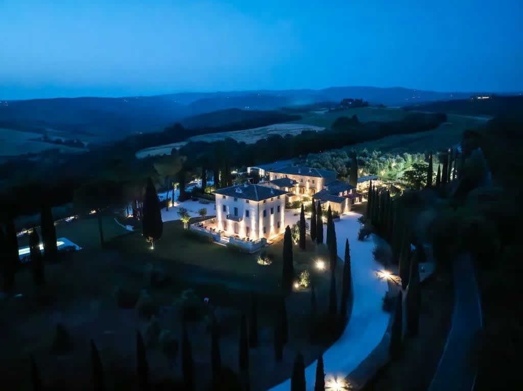 Tenuta Belvedere Estate: Tenuta Belvedere — the estate lit up at night