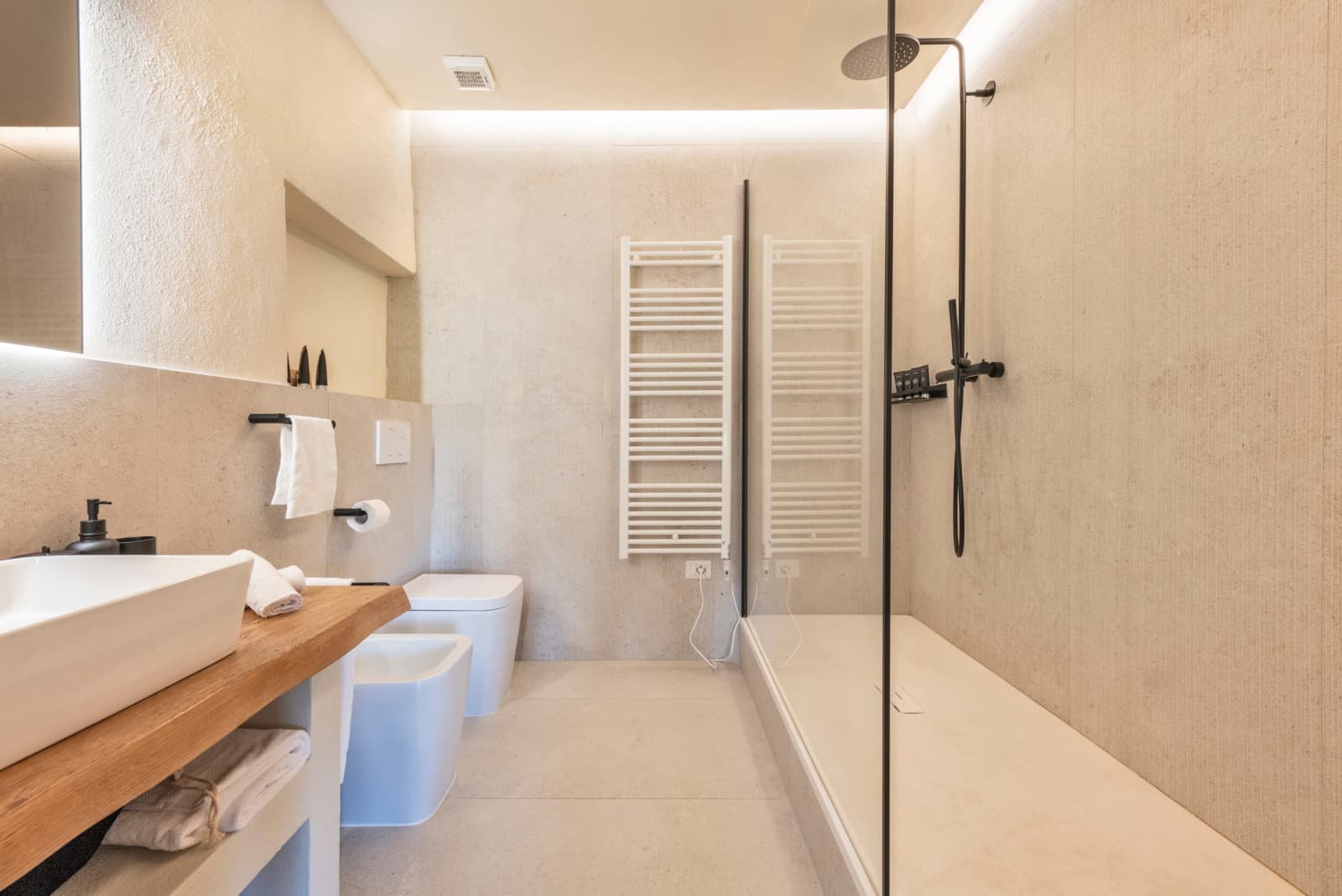 Villa Il Cellese — the Family room's shower