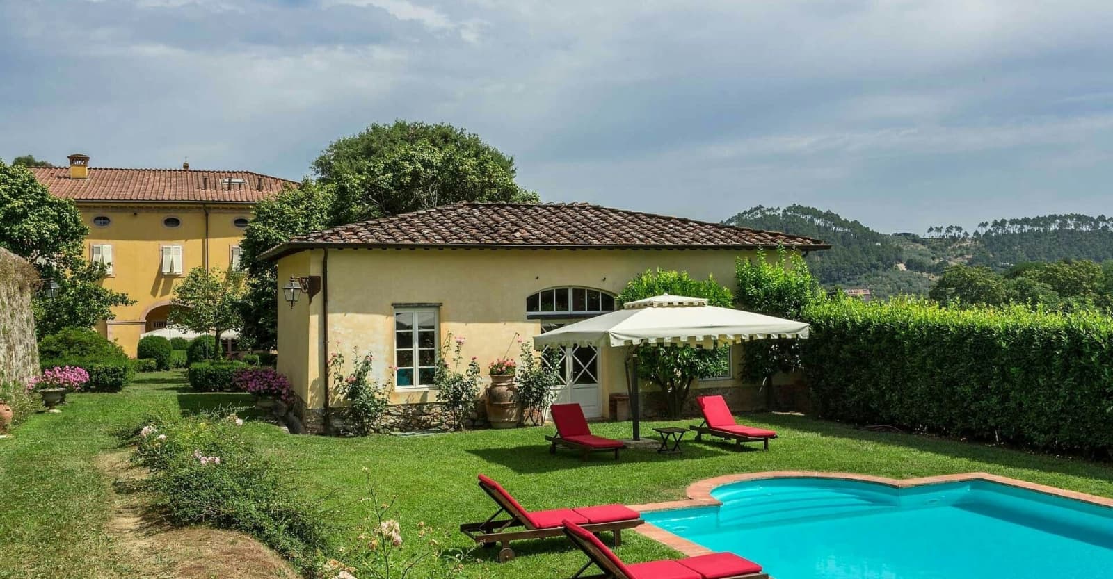 Villa Controni in Lucca & Garfagnana, Tuscany, photograph 8 of 25