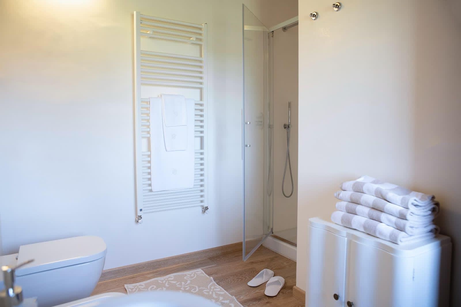 Podere Pianoro — the Girasole bathroom