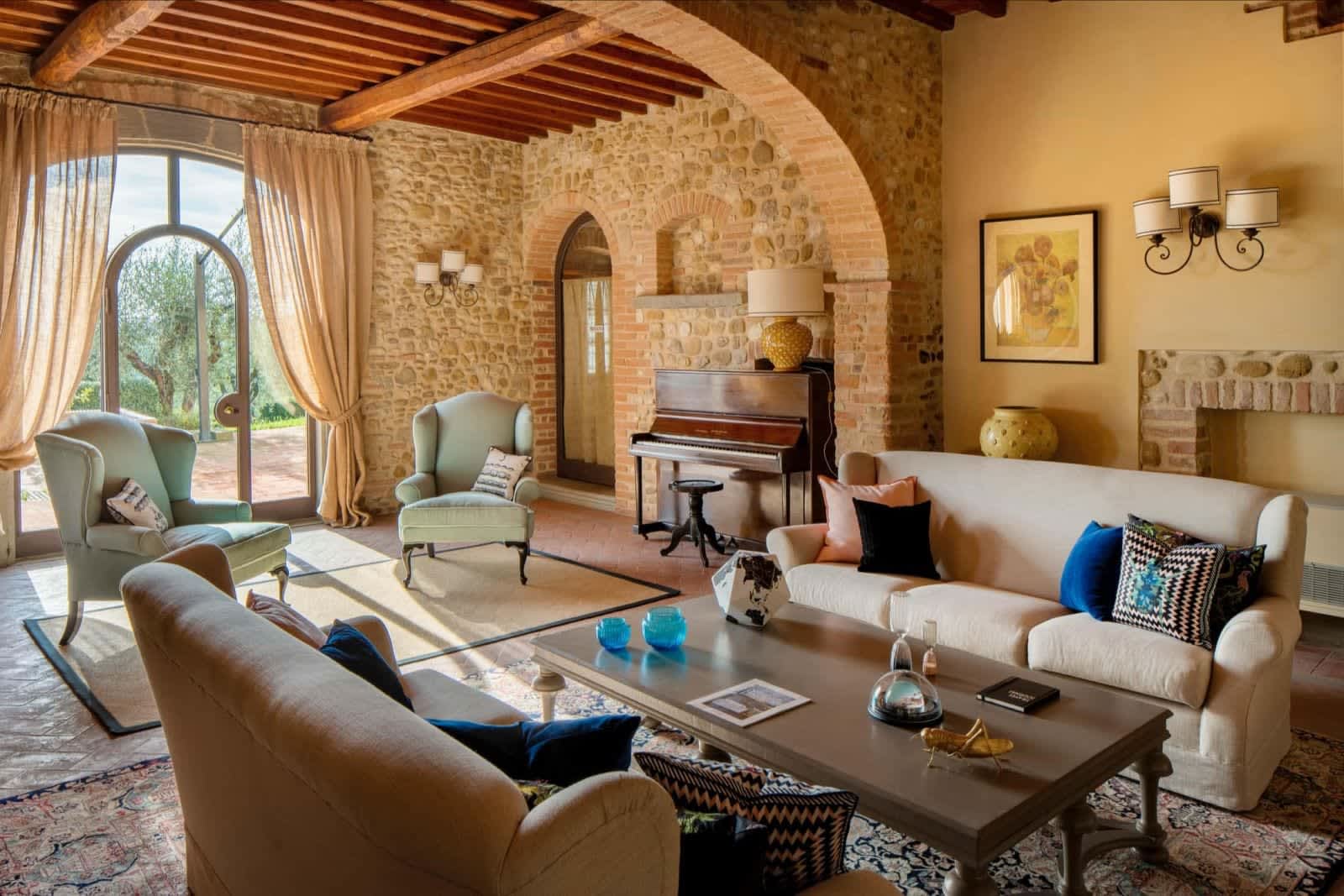 Solare del Chianti — the stone living room