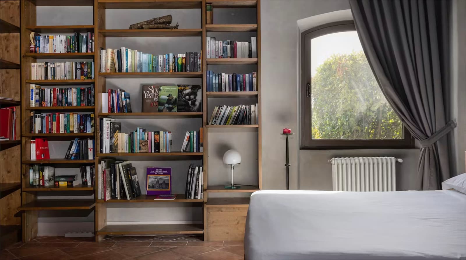 Casale Olivaio — the library