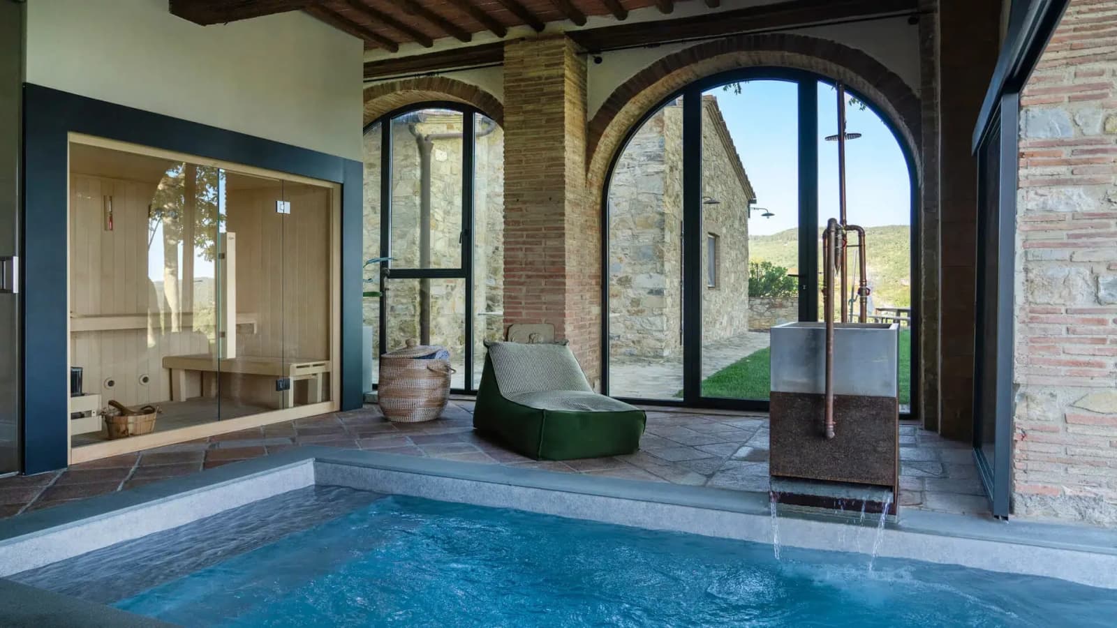 Villa Il Cellese — the indoor pool