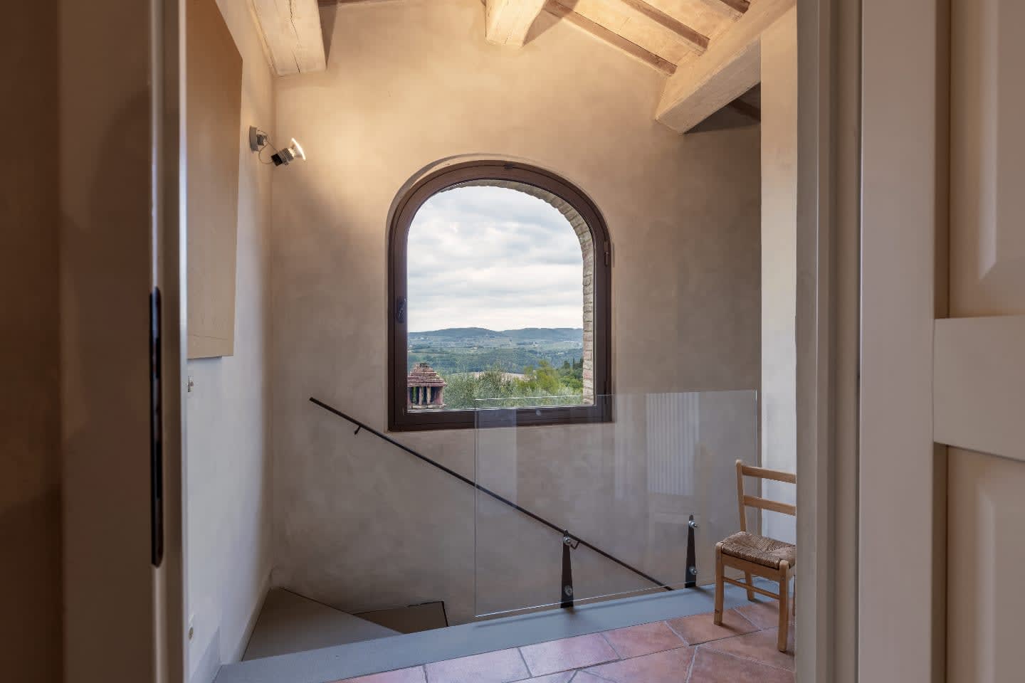 Casale Olivaio — a window over the valley