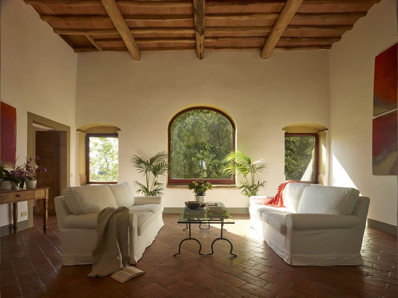 Villa Castellaro — the first-floor living room