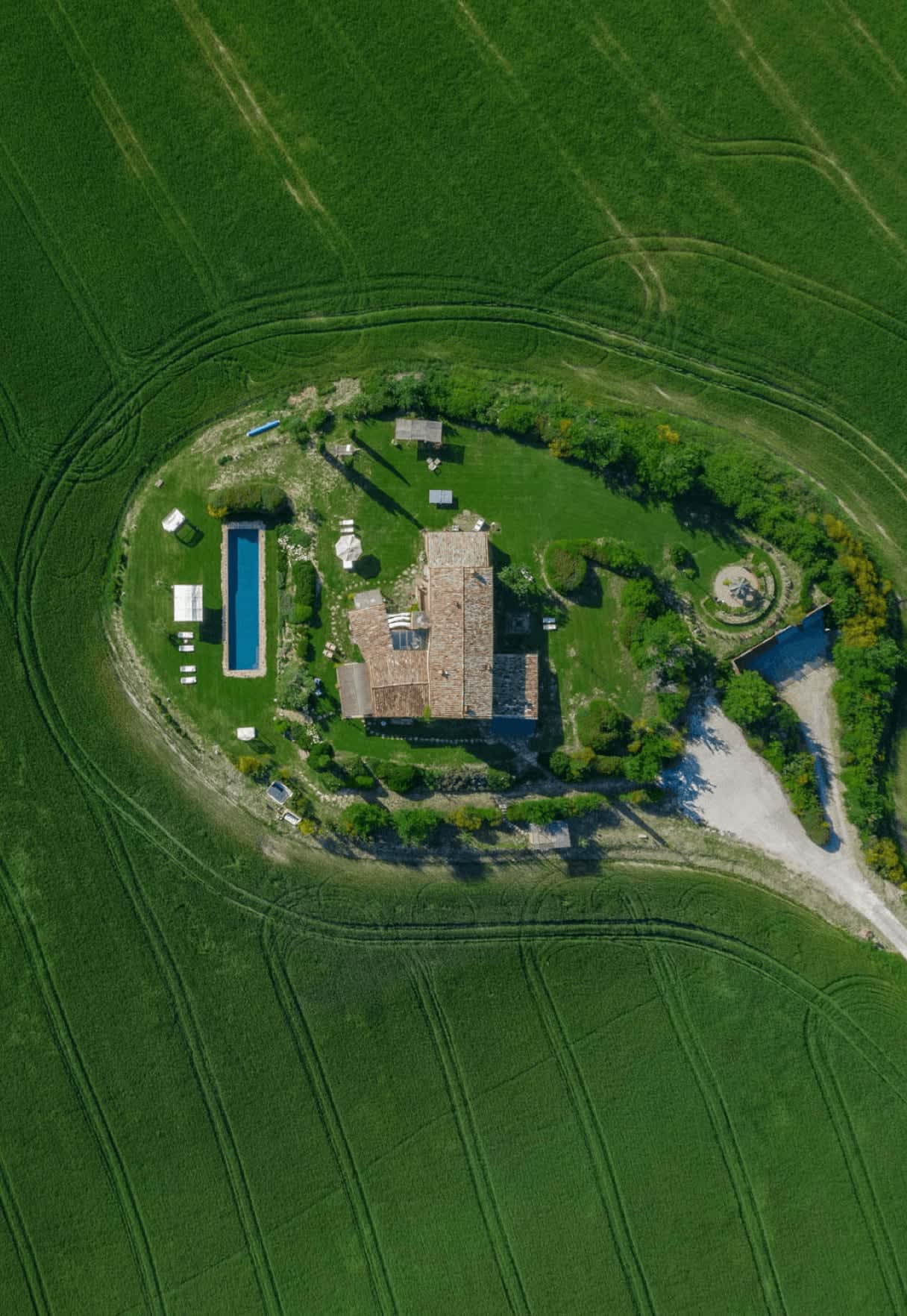 Villa delle Sorelle — the house, garden and pool from above