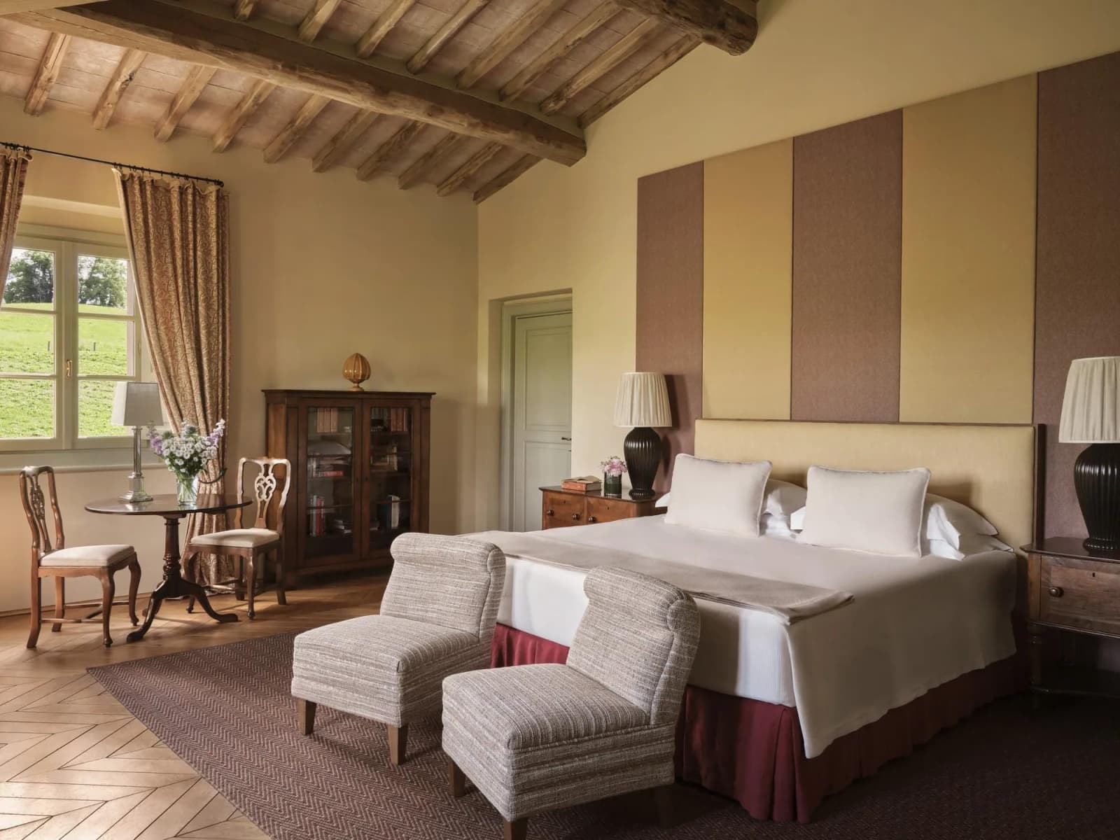 Villa Casa del Fiume in Castiglion del Bosco, Tuscany, photograph 4 of 22