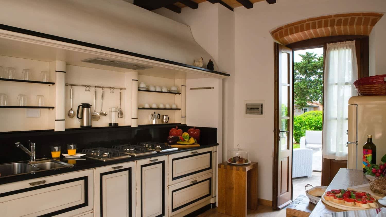 Podere Pianoro — the dining room