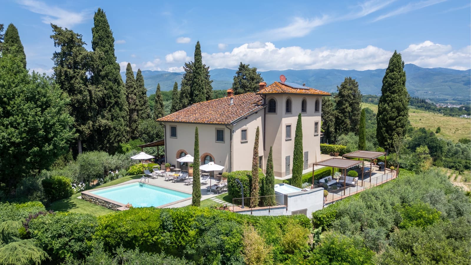 Villa Il Colto — the villa and pool on the hilltop