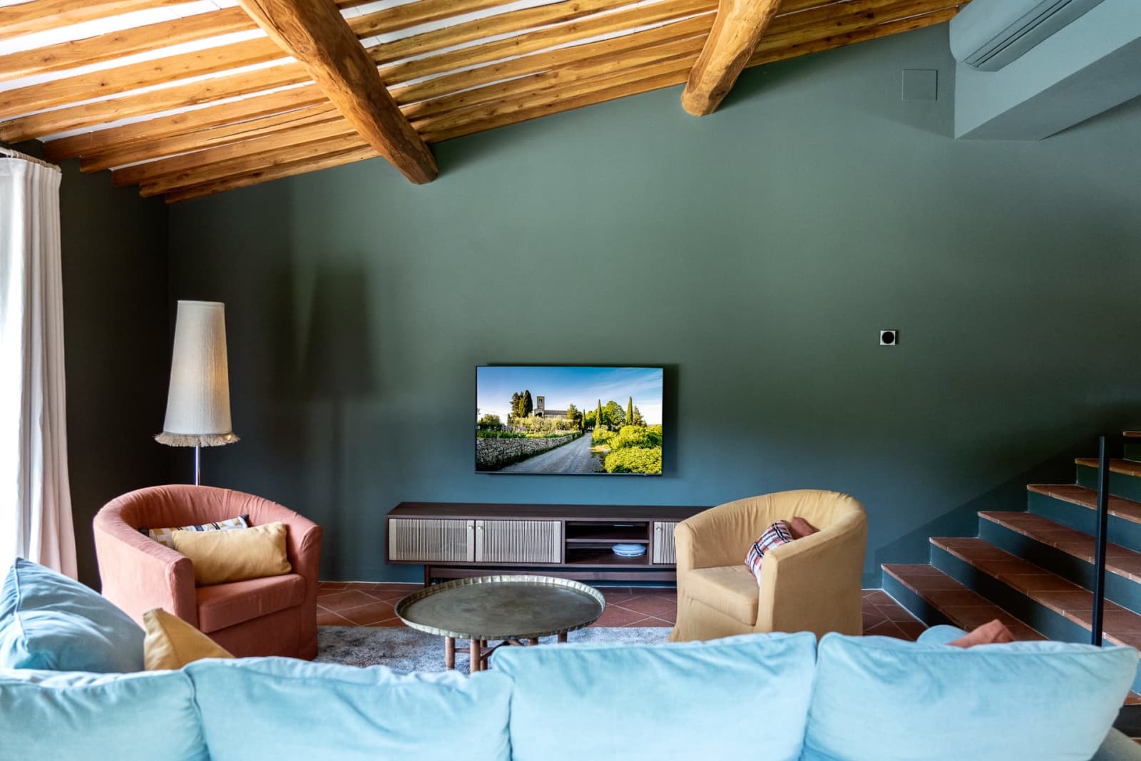 Casa Pernicella — the lounge and TV