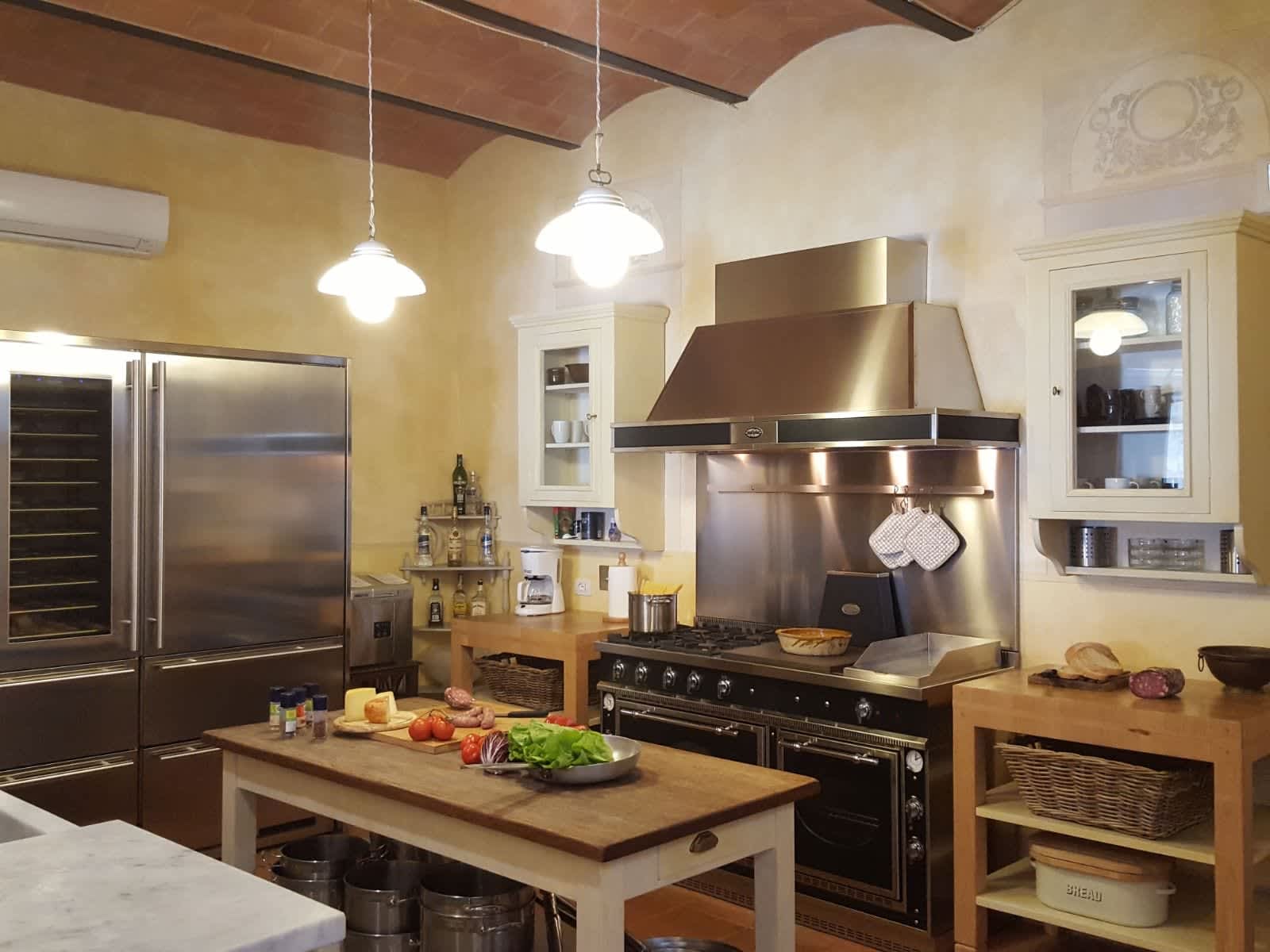 Villa Elle in Siena, Tuscany, photograph 18 of 65