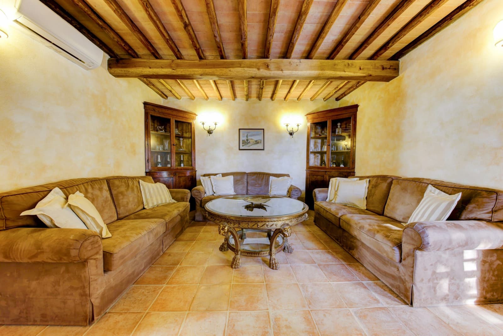 Villa Elle in Siena, Tuscany, photograph 13 of 65