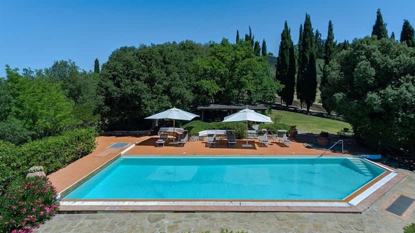 Borgo delle Vigne — the 12 x 7m heated pool
